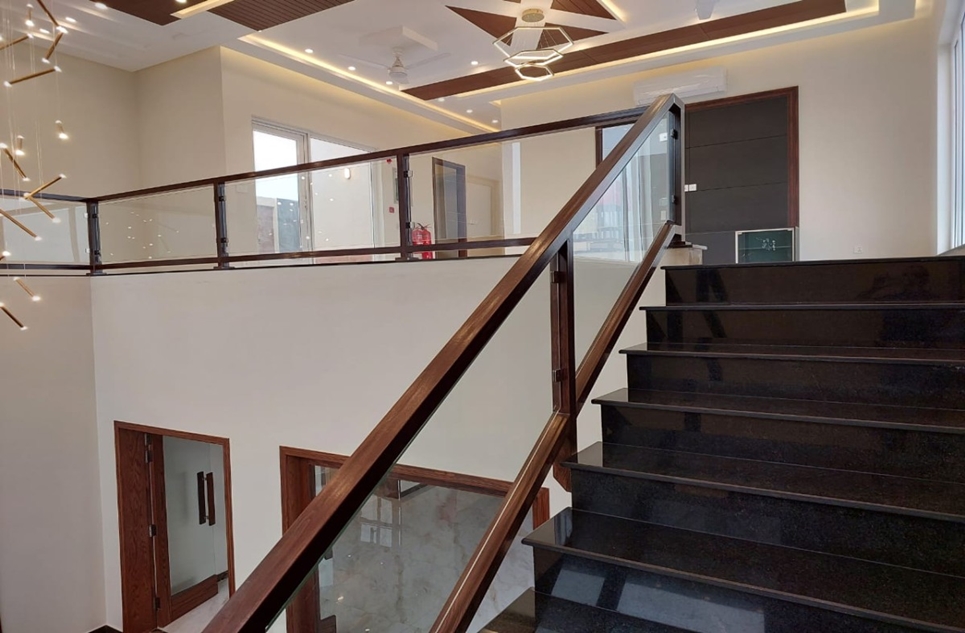 1 Kanal Beautiful House for Sale in Block X Phase 7 DHA Lahore