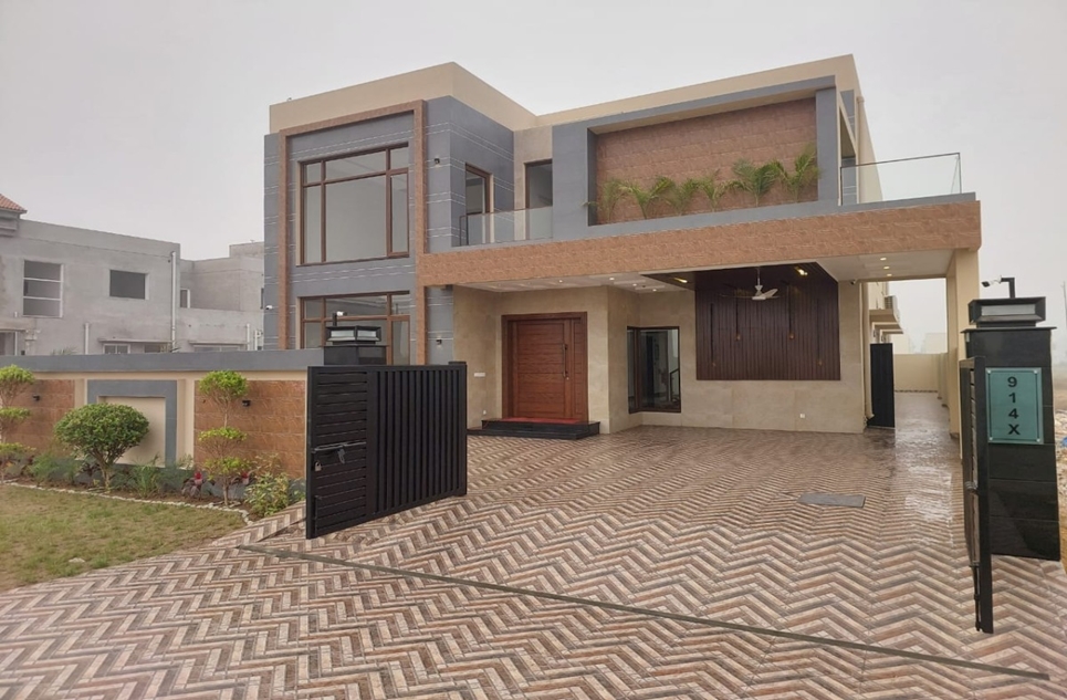 1 Kanal Beautiful House for Sale in Block X Phase 7 DHA Lahore