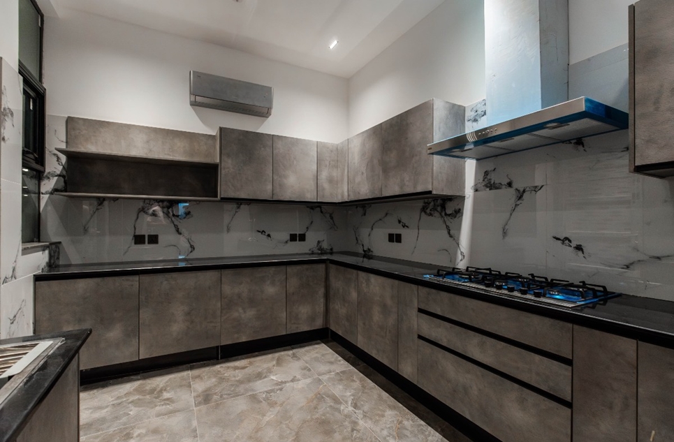1 Kanal Full Luxury Furnished House for Sale in Block C Phase 6 DHA Lahore
