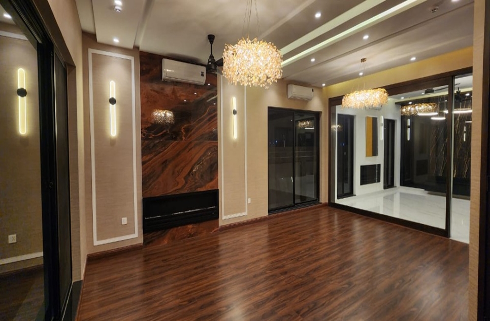 1 Kanal House for Sale in Phase 7, DHA Lahore 