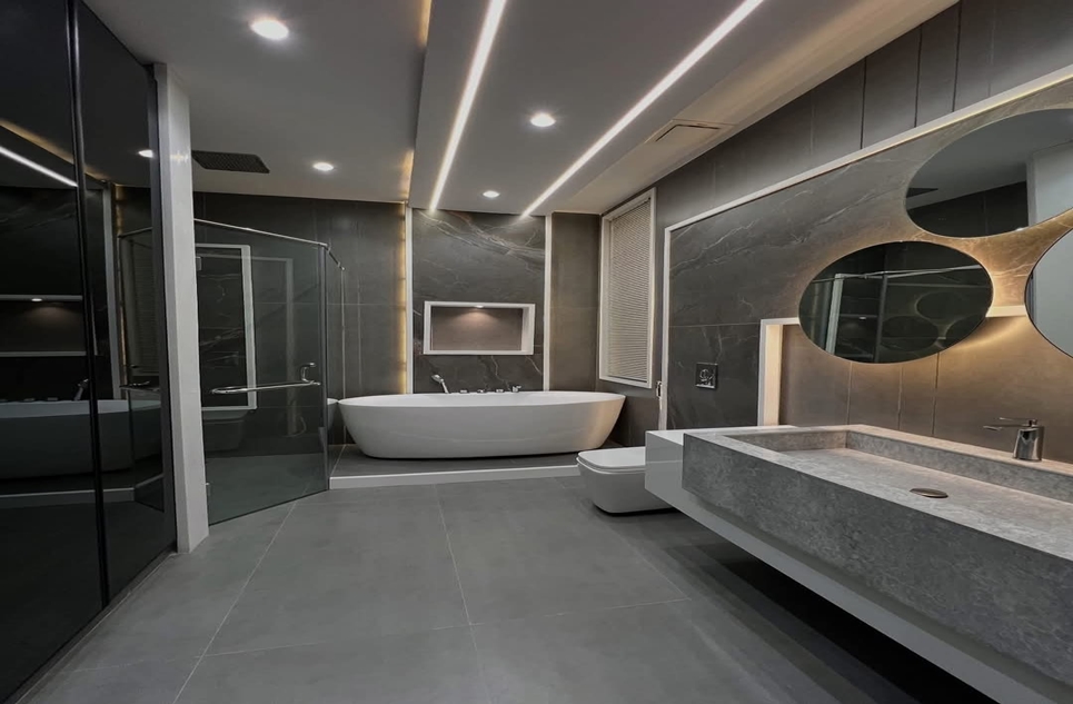 1 kanal house for sale in Phase 7 DHA Lahore