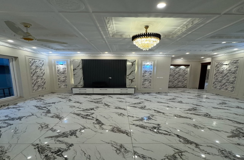1 Kanal House for Sale in Block R, Phase 7, DHA Lahore