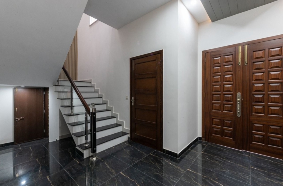 1 kanal house for sale in Lahore