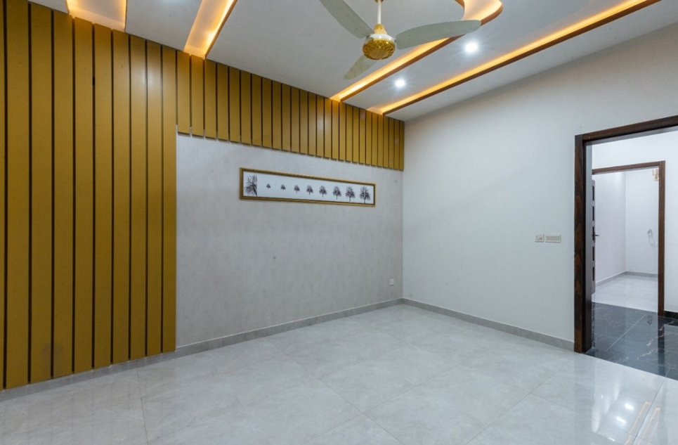 1 kanal house for sale in Lahore
